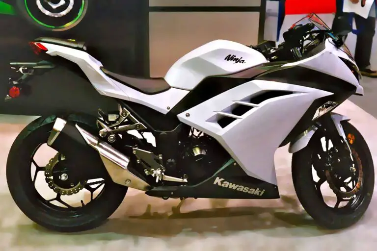 2013 Kawasaki Ninja 300 Specs and Review