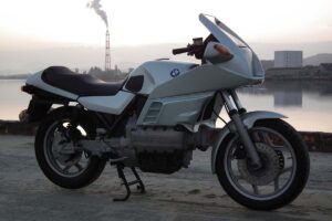 BMW K100 Specs And Review (The Flying Brick) - Big Bike Reviews