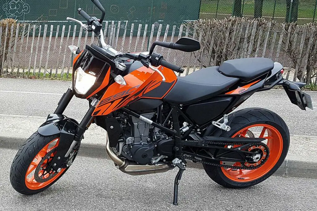 KTM Duke 690 Motorcycle