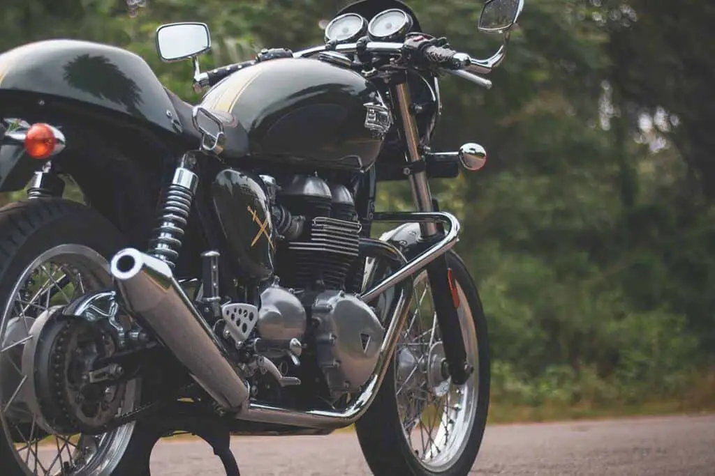 Triumph Thruxton 900