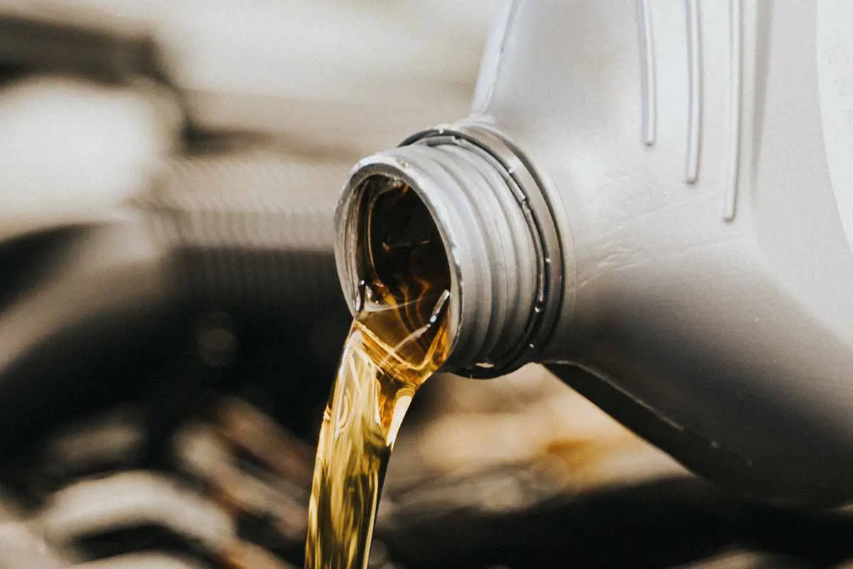 Motorcycle Oil vs Car Oil What’s the Difference? Big Bike Reviews