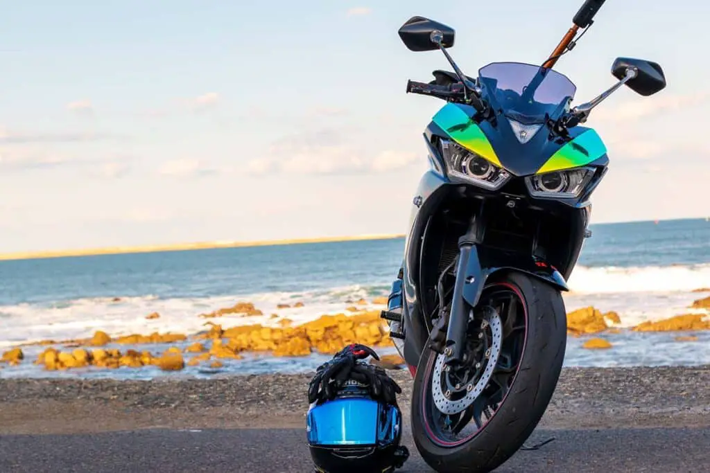Yamaha YZF-R25 Motorcycle