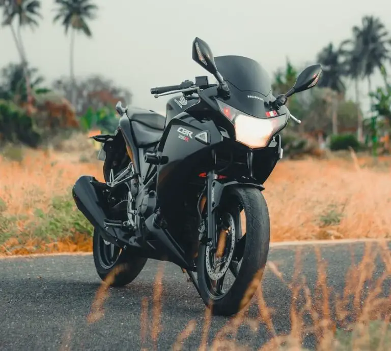 Honda CBR250R Motorcycle (Specs and Review)